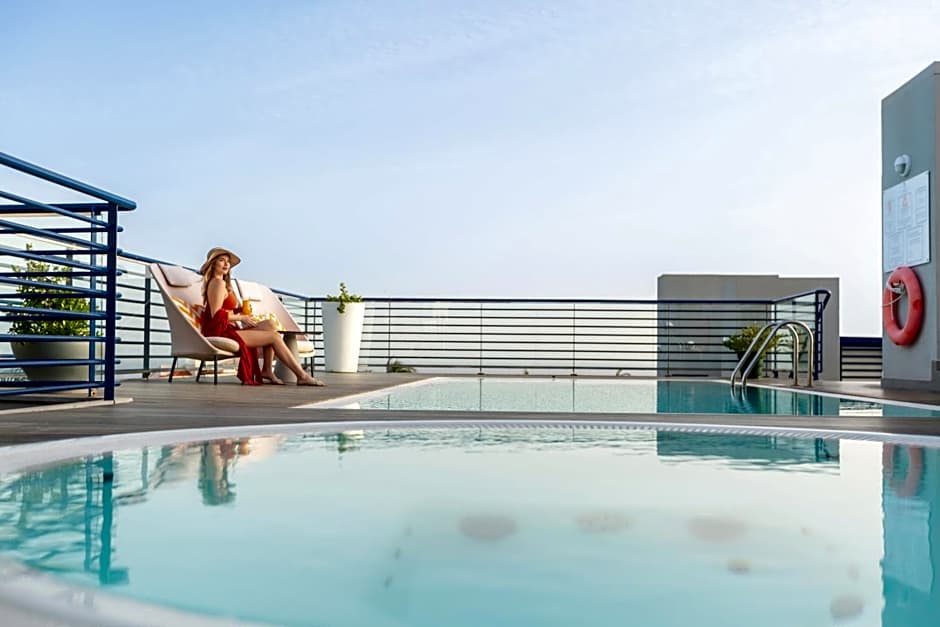 Terrace Mar Suite Hotel