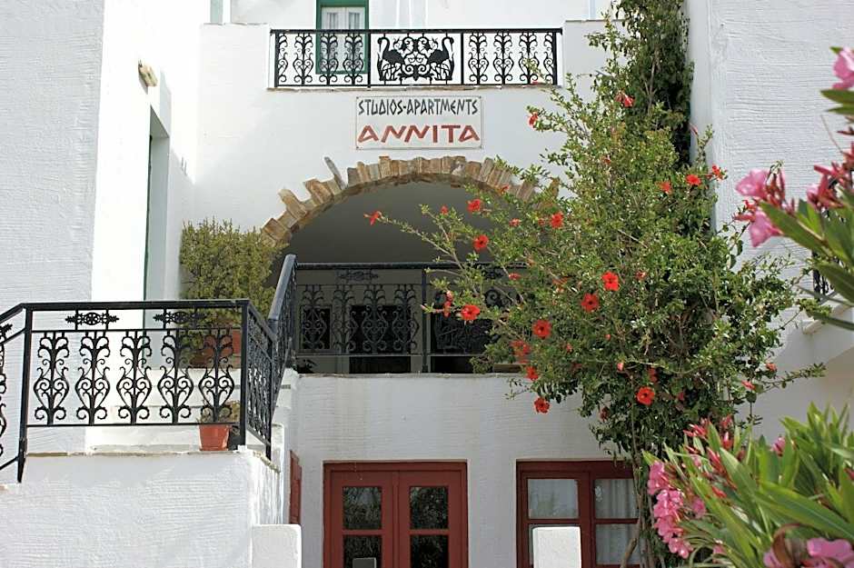 Annita's Village Hotel