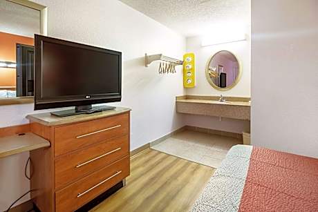 King Room with Spa Bath - Non-Smoking