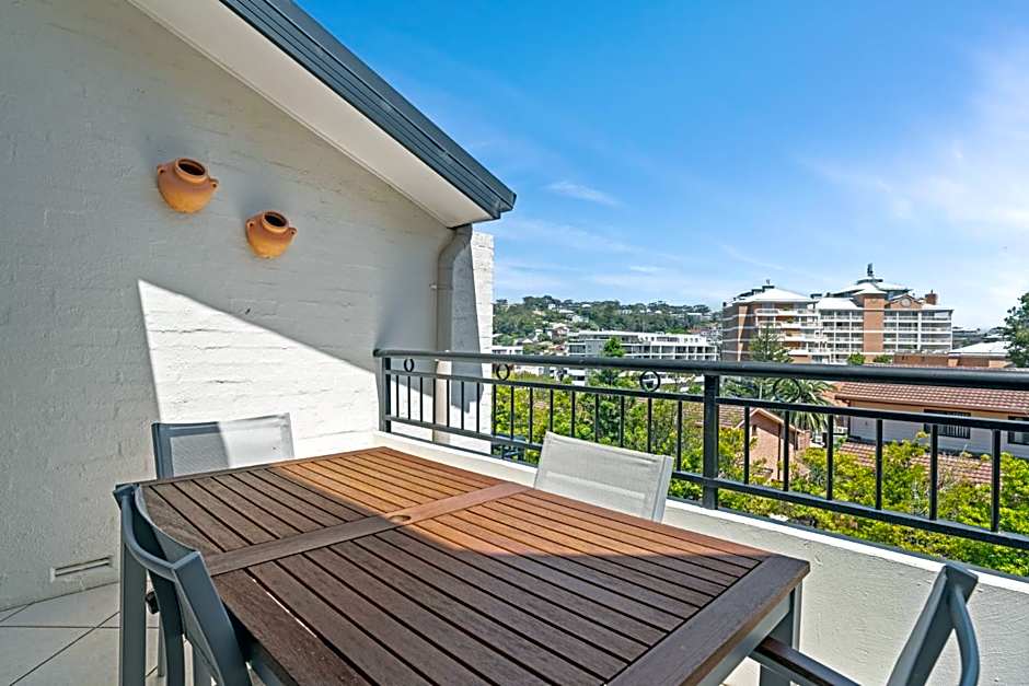 Terrigal Sails Serviced Apartments