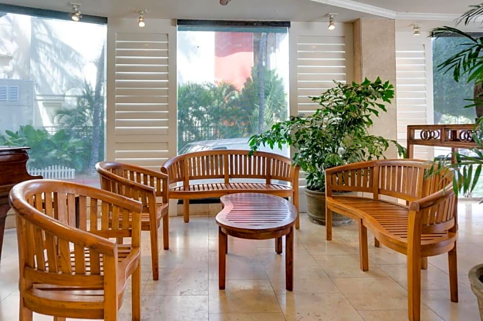 Castle Waikiki Grand Hotel