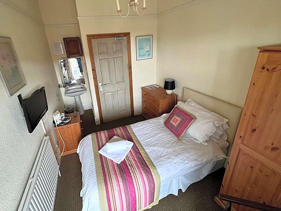 Hurst Dene Aparthotel