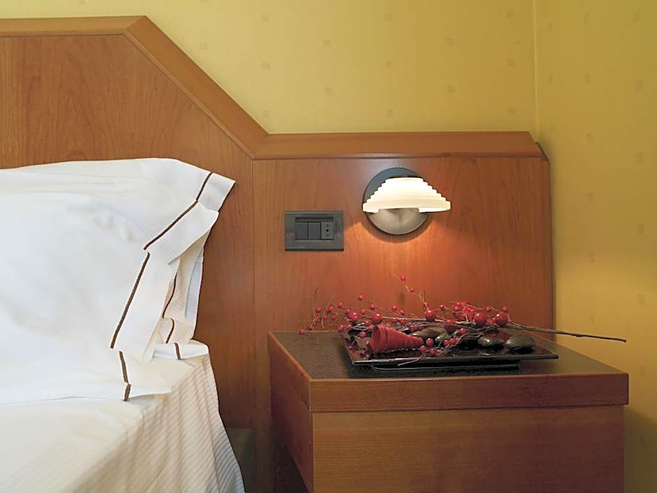 Hotel Montini Linate Airport