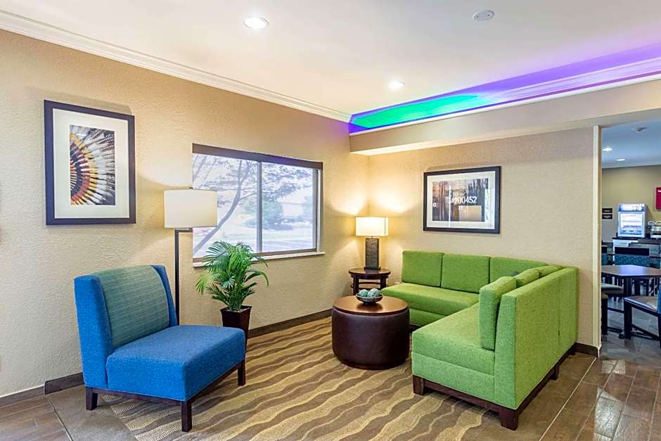 Comfort Inn South Tulsa - Woodland Hills