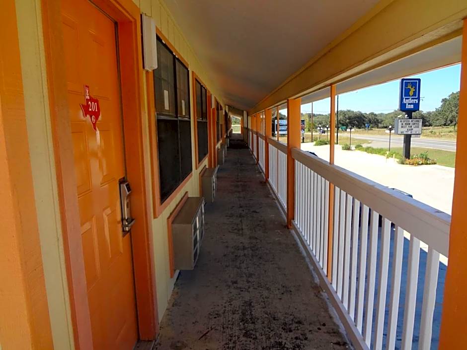 Antlers Inn Goliad
