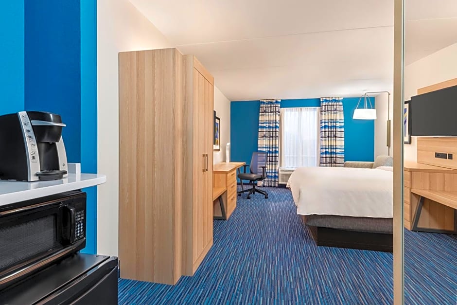 Holiday Inn Express Dumfries By IHG