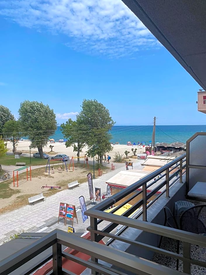 Aqua Beachfront Elegant Hotel by Ammos Hotels & Villas – Olympiaki Akti, IL