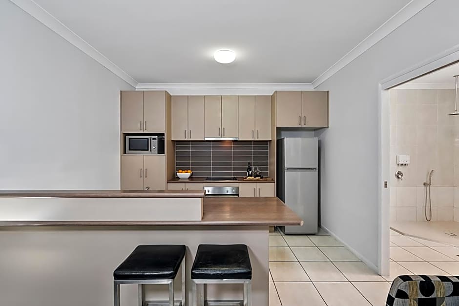 Emerald Inn by Travellers