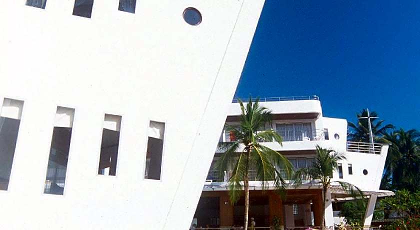 Samui First House Hotel