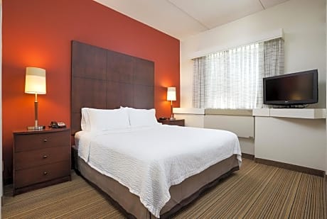2 Bedroom Suite