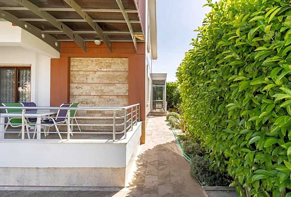 Comfortable villa with garden in “Urla İskele”