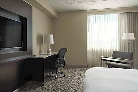 Room, 1 King Bed, Corner