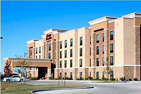 Hampton Inn & Suites Watertown
