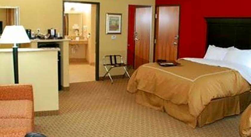 Comfort Suites Salina South