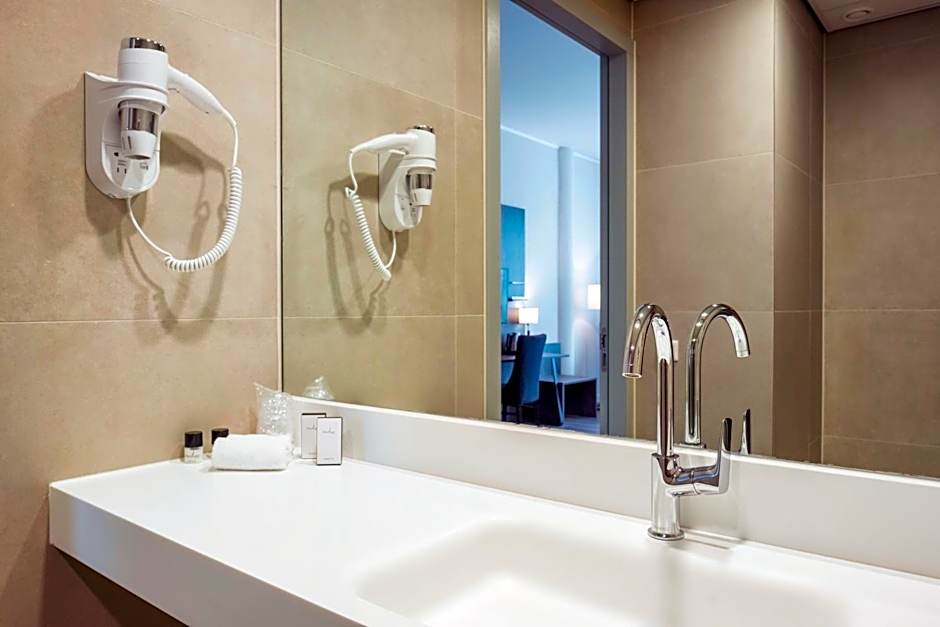 PLAZA Premium Den Haag City Center