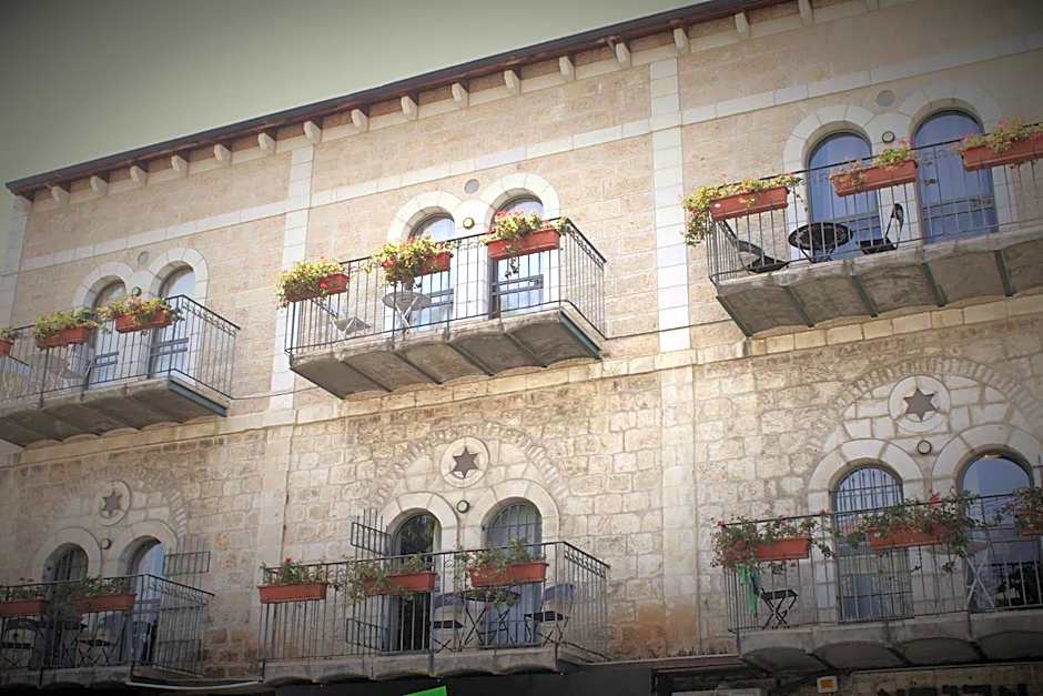 The Market Courtyard - Suites Hotel