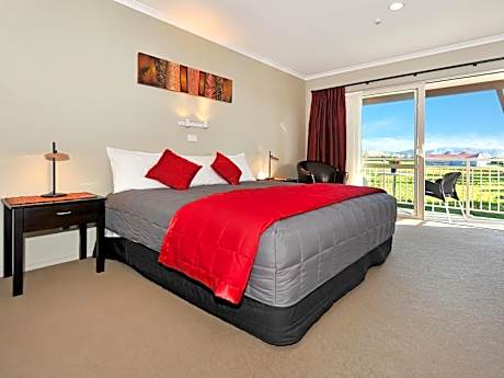 Studio with Spa Bath