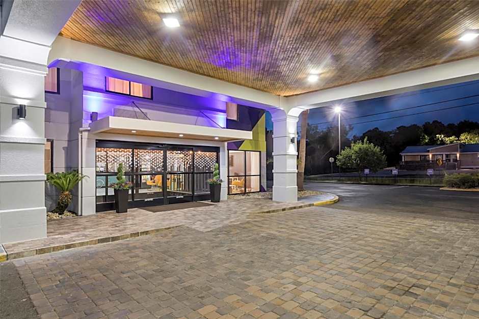 Spark by Hilton Biloxi Ocean Springs