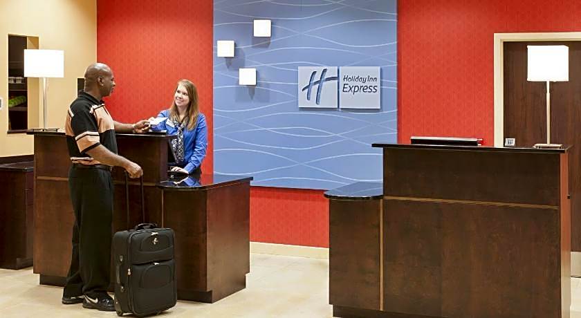 Holiday Inn Express Hotel and Suites Dayton South I 675 By IHG