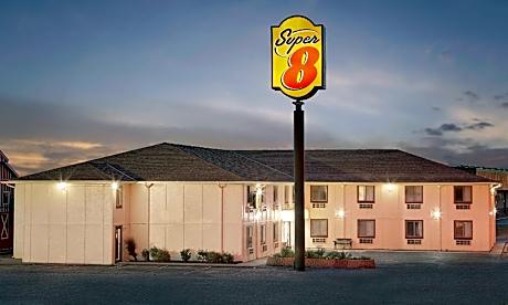 Super 8 by Wyndham Rock Port MO