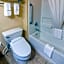 Quality Inn & Suites Sequim at Olympic National Park