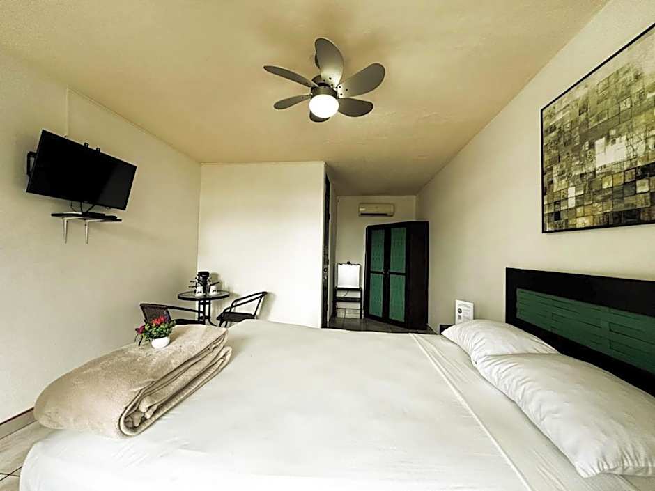 Tabulia Tree Hotel and Villas