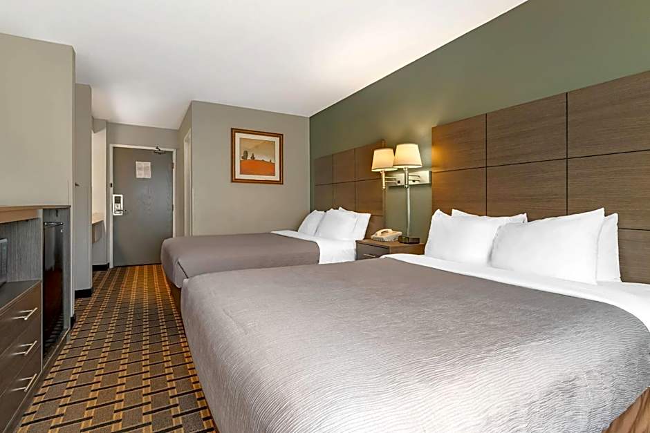Quality Inn Mauston I-90