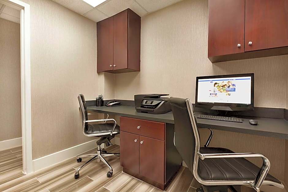 Hampton Inn By Hilton Waycross
