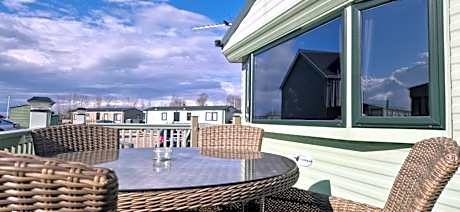 Herons Mead Touring Park and Fishing Lakes - Plot 18