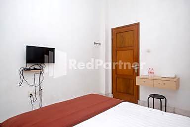 Guest House Pinarak 2 Syariah near GOR Satria Purwokerto Mitra RedDoorz