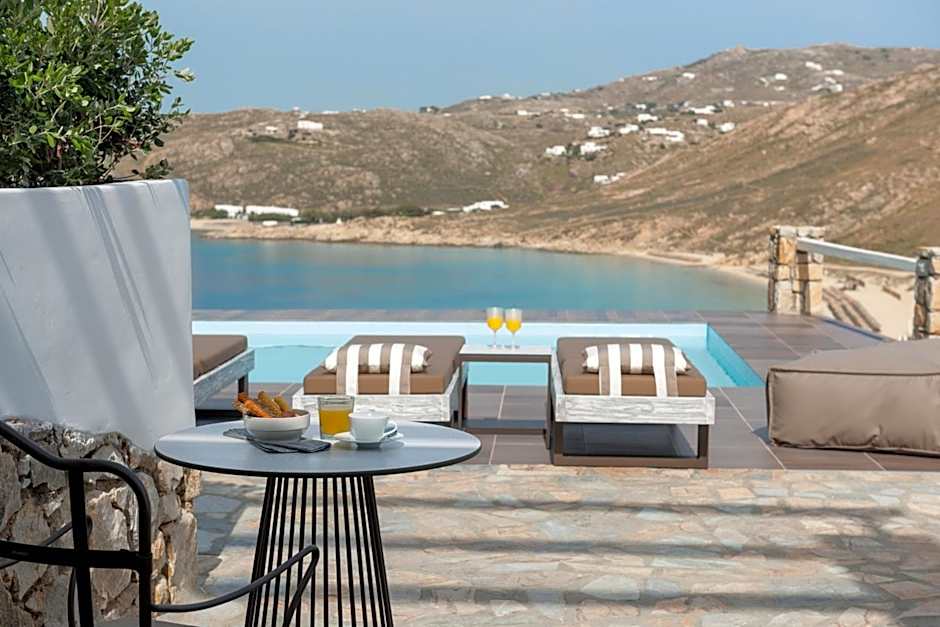 Cova Mykonos Suites