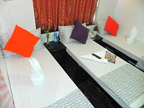 Triple Room with 3 Single Beds