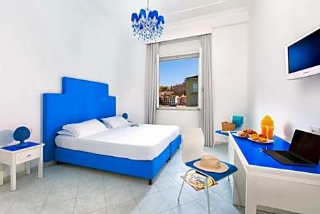 Double or Twin Room with Partial Sea View