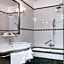 Executive Hotel