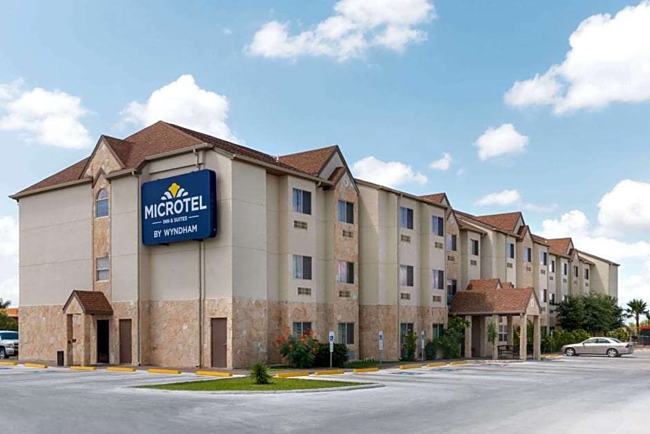 Microtel Inn & Suites by Wyndham Eagle Pass