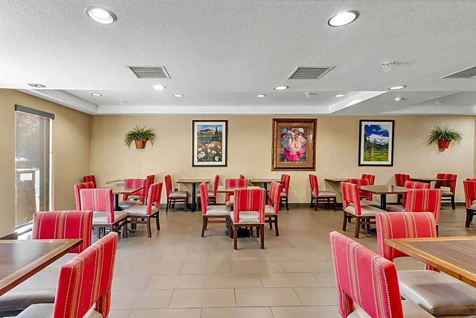 Comfort Suites Lakewood - Denver