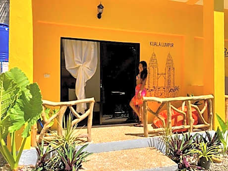 Queen Room with Pool View