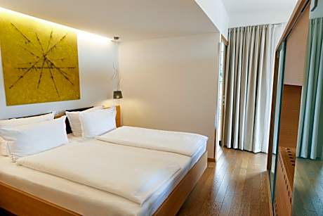 Weinberg Suite