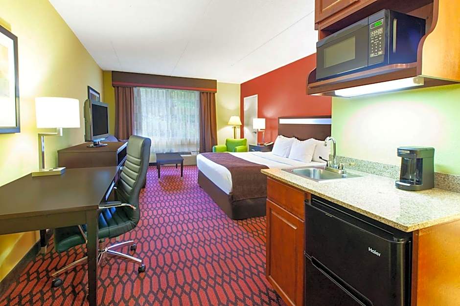 Baymont by Wyndham Harrisburg