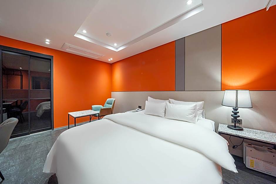 Jecheon The Wall Hotel