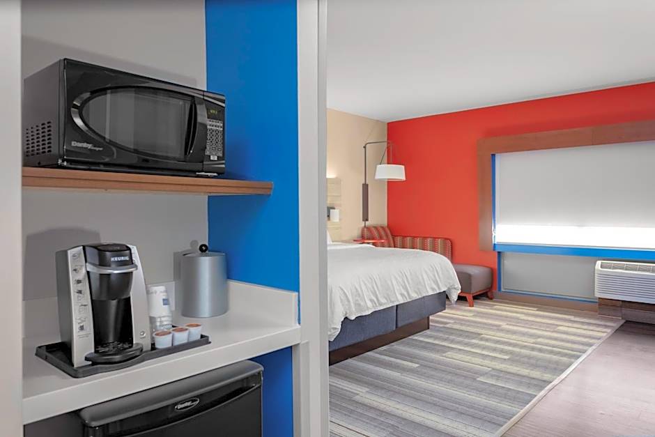 Holiday Inn Express And Suites Wilmington West - Medical Park By IHG