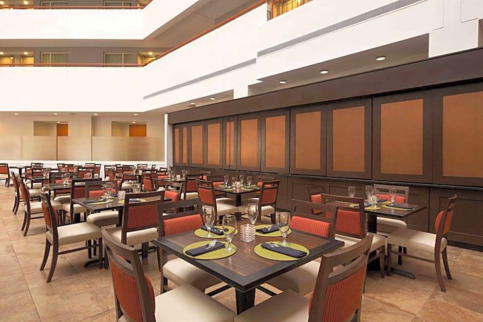 Embassy Suites by Hilton Baltimore-At BWI Airport