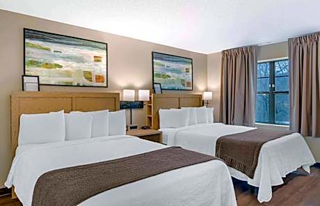 Studio with 2 Queen Beds - Non-Smoking