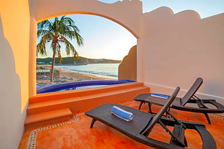 Deluxe King Room with Private Pool