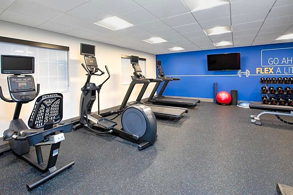 Holiday Inn Express Hotel & Suites Defiance By IHG