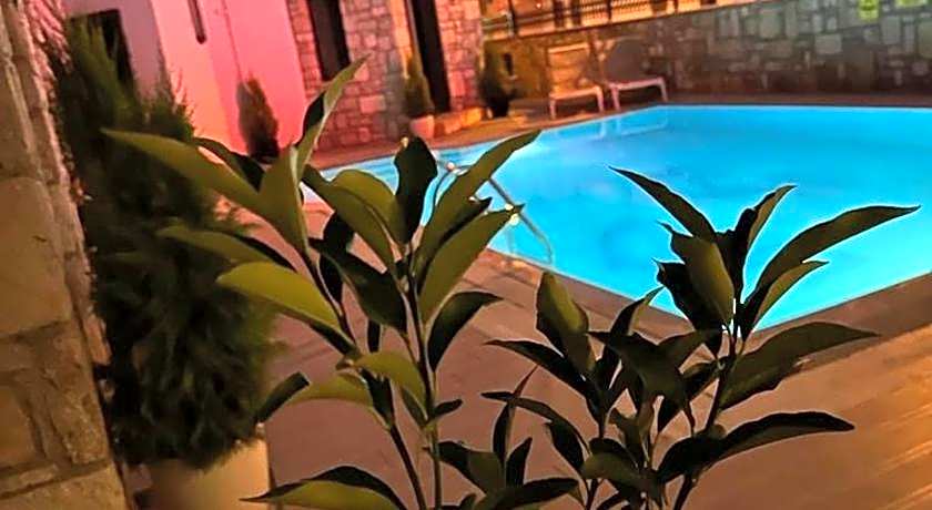 WB WEEKEND HOTEL AND SUITES