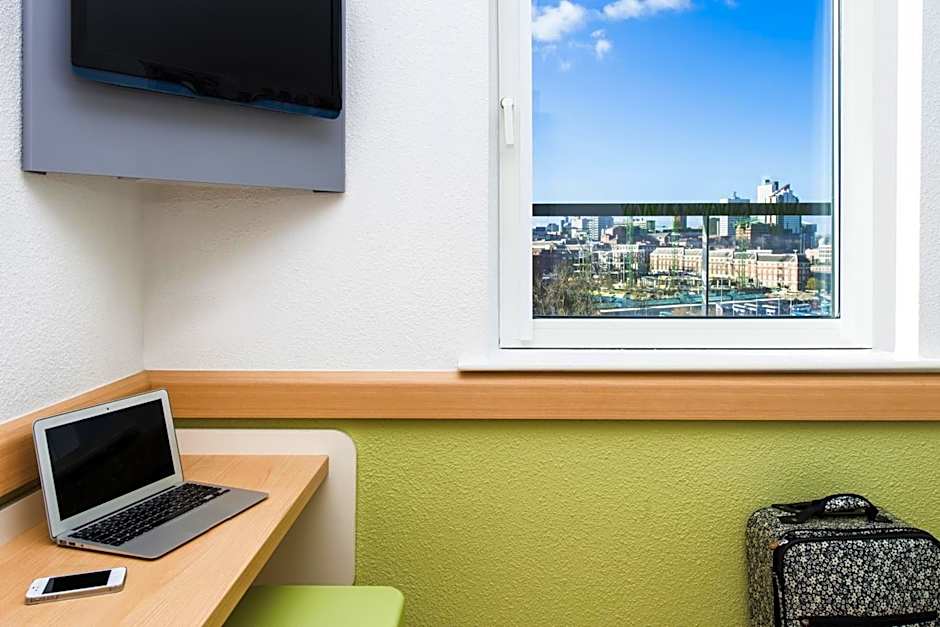 ibis budget Leeds Centre Crown Point Road