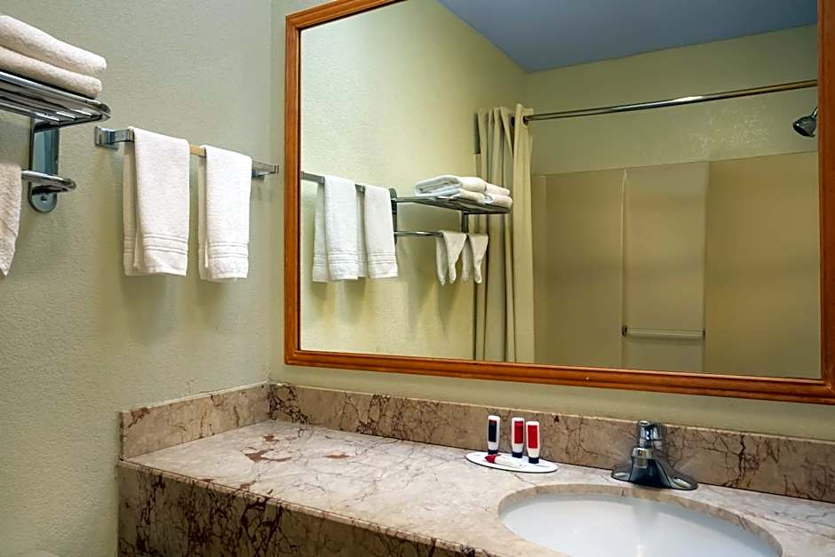 Days Inn by Wyndham Runnemede Philadelphia Area