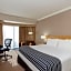 Sandman Signature Vancouver Airport Hotel & Resort