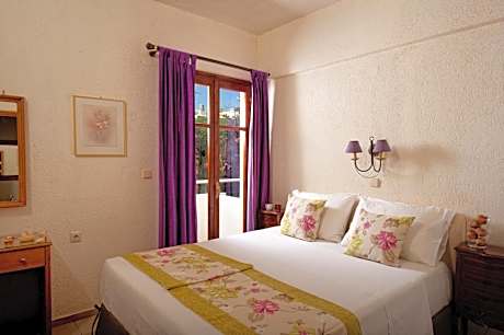 One-Bedroom Suite with Garden View